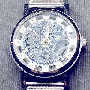 Beautiful Men’s Geneva stainless steel Watch!  NWOT!